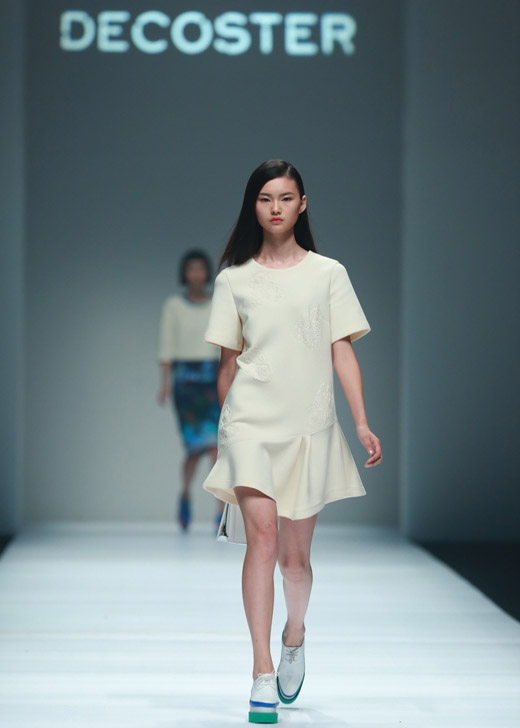 德诗Decoster 2015春夏男女装系列:动感的现代新风貌0.jpg